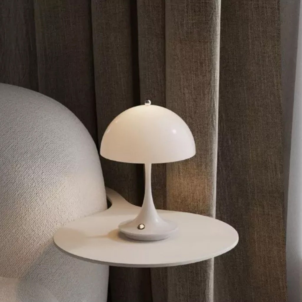 Đèn Để Bàn Trang Trí Nội Thất Sạc Cổng USB