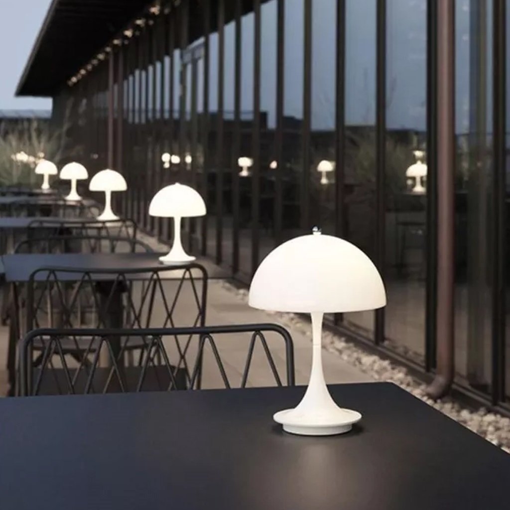 Đèn Để Bàn Trang Trí Nội Thất Sạc Cổng USB